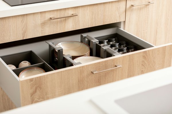 What are the best drawer organizers for a UK kitchen with limited space?