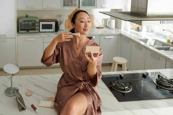 What are the best countertop edge styles for minimizing spills?